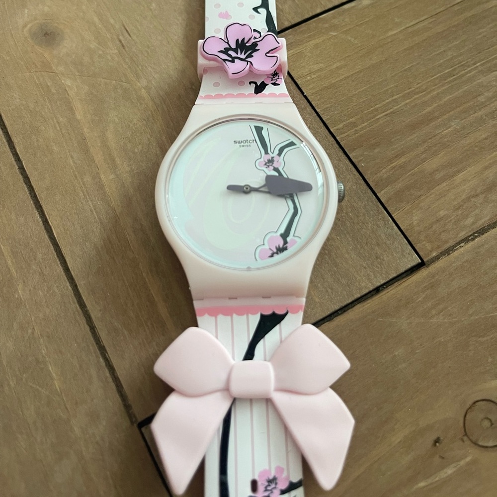 Pre-Owned Swatch Watch Dreamcake LIMITED EDITION 41mm ***used only once*** - Picture 4 of 15